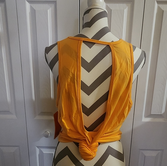 Orange Theory Push Keyhold Tank (XL) - Picture 2 of 7